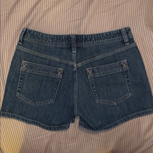 Shorts - Picture 2 of 3